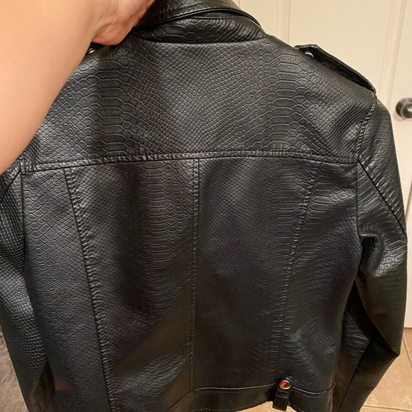 NWOT biker cute jacket from Shein - Picture 2 of 3